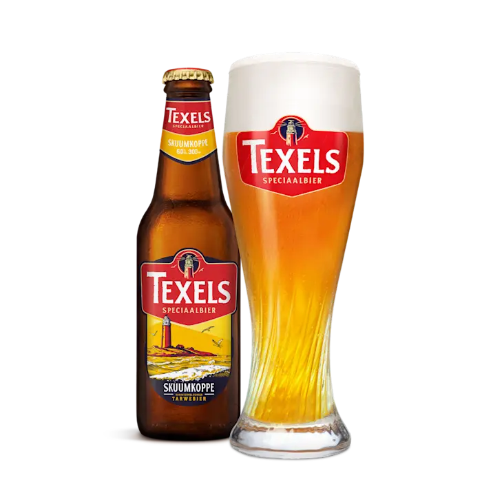 Fles Texels Skuumkoppe met gevuld speciaalbierglas